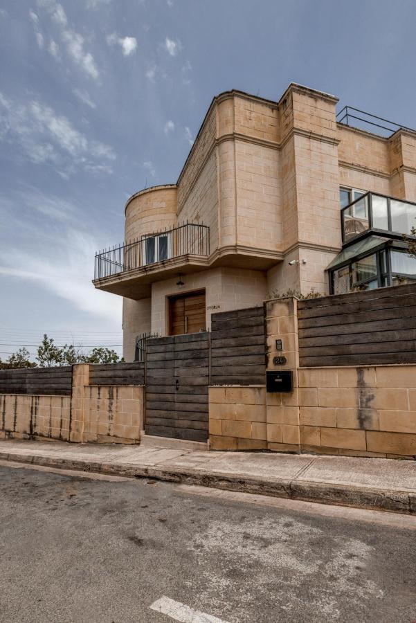 Talbot And Bons Deluxe Studio Flat Gudja Exterior photo